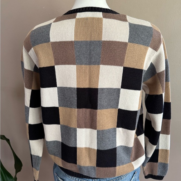 Checkered Button-Up Women's Sweater - Picture 3 of 4